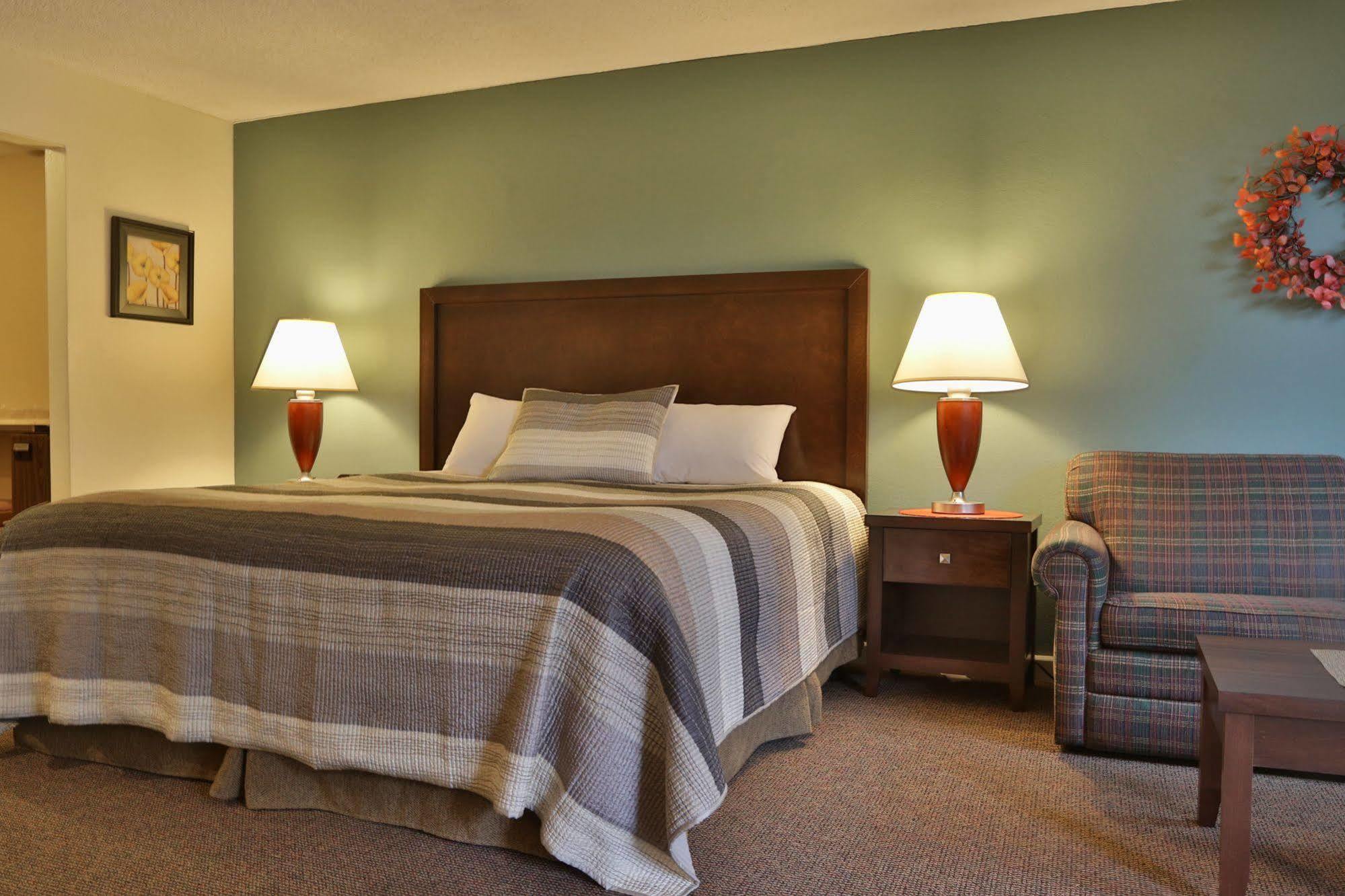 Harbor Inn Freeland Bagian luar foto