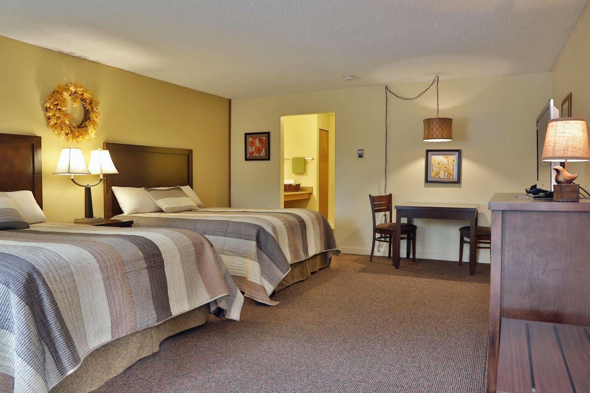 Harbor Inn Freeland Bagian luar foto