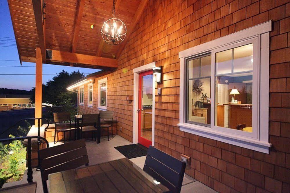 Harbor Inn Freeland Bagian luar foto